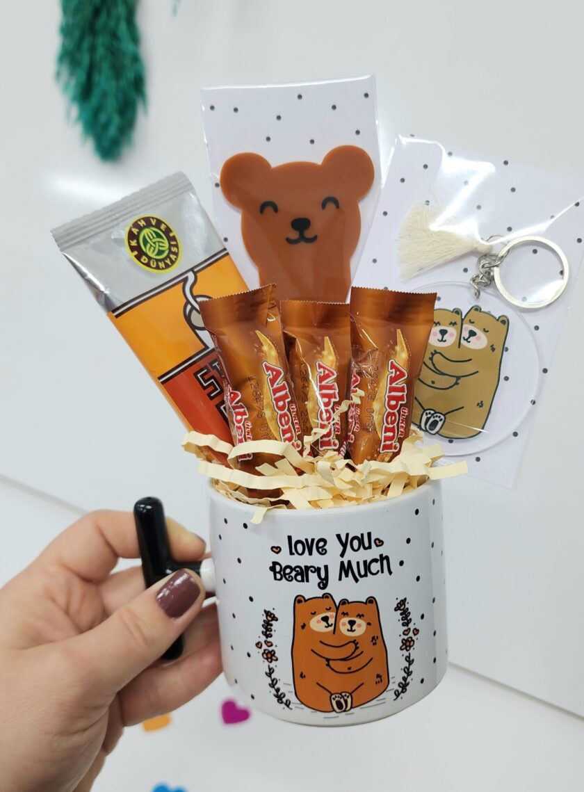 Love You Beary Much Yazılı T Latte Fincanı Kitap Ayracı Sıcak Çikolata Anahtarlık Hediye Seti - Görsel 3