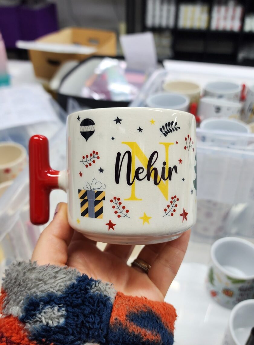 Nehir İsmine Özel Yılbaşı Temalı Happy New Year Design Seramik T Kupa Bardak Latte Fincanı
