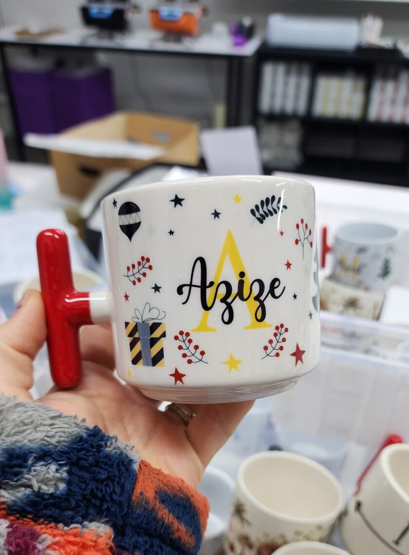 Azize İsmine Özel Yılbaşı Temalı Happy New Year Design Seramik T Kupa Bardak Latte Fincanı