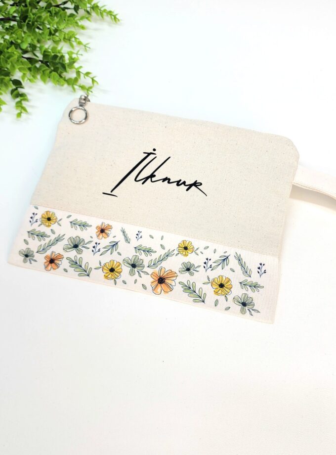 İsme Özel Mavi Yaprak ve Renkli Çiçek Desenli Clutch Çanta
