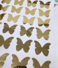 Yapışkanlı Sticker Kelebek Şekilli Sticker Etiket Parlak Gold Renkli 28 Adet 3.5x4.5 cm