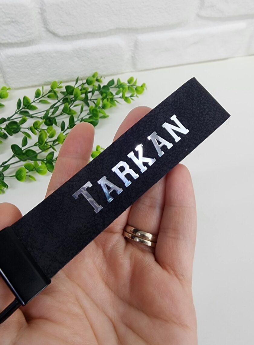 İsme Özel Kişiye Özel Siyah Aksesuarlı Tokalı Halkalı Anahtarlık - Görsel 2