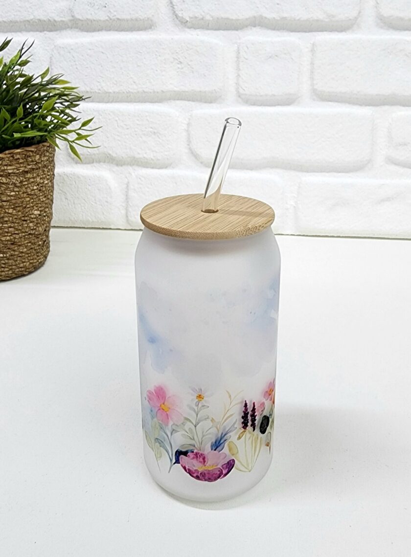 Bambu Kapaklı Renkli Çiçek Desenli Pipetli Buzlu Cam Bardak