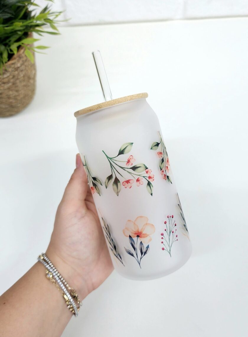 Bambu Kapaklı Yeşil Yaprak ve Kırmızı Çiçek Desenli Pipetli Buzlu Cam Bardak - Görsel 2