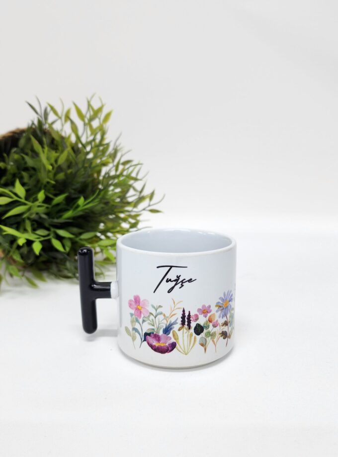 İsme Özel Kişiye Özel Renkli Çiçek Desenli Porselen T Kupa Bardak Latte Fincanı