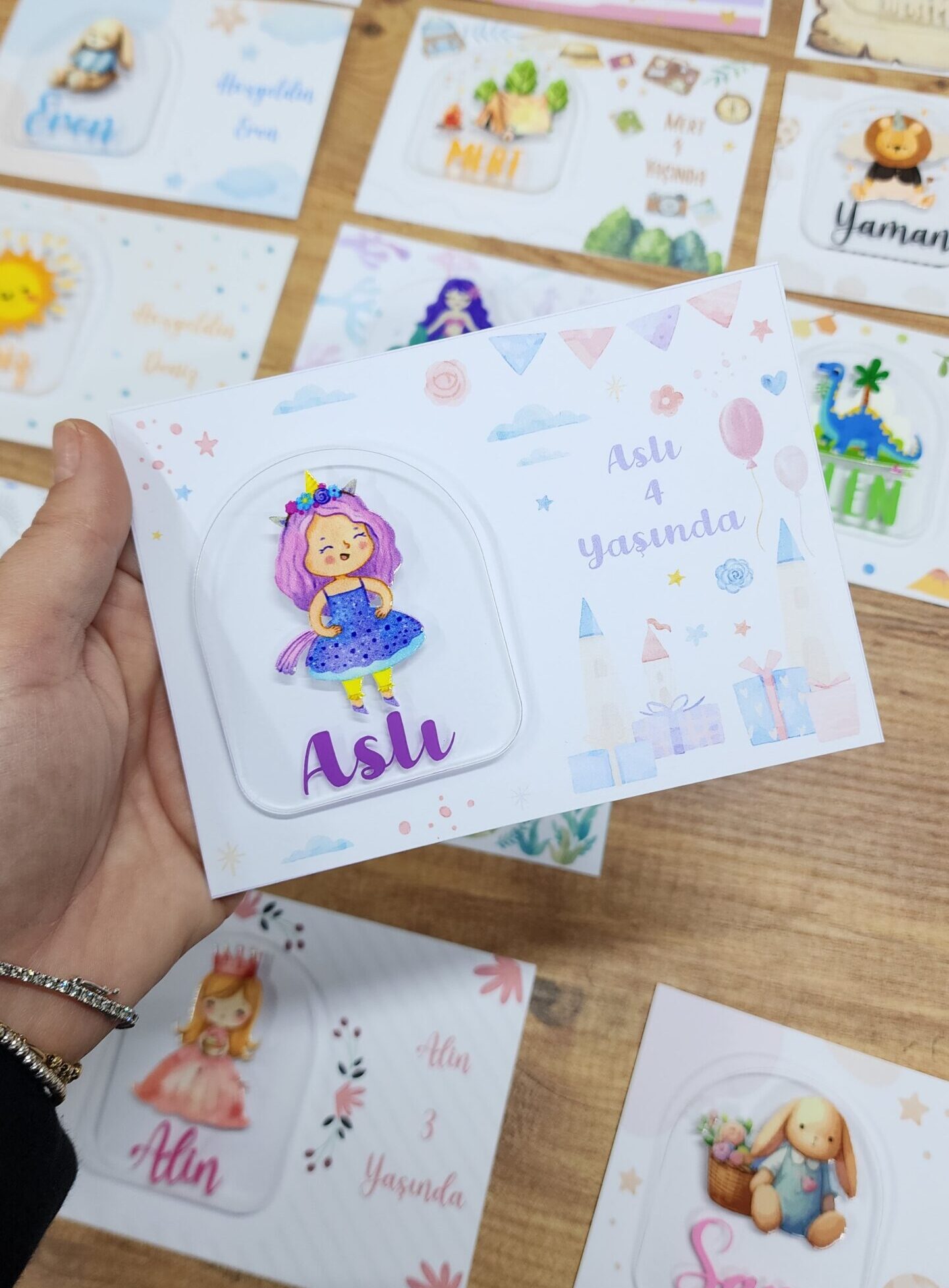 – İsme Özel Kişiye Özel Peri Kızı Pleksi Doğum Günü Magnet Bebek Magnet Bebek Hediyelik 20 Adet İsme Özel Kişiye Özel Peri Kızı Pleksi Doğum Günü Magnet Bebek Magnet Bebek Hediyelik 20 Adet - Görsel 2