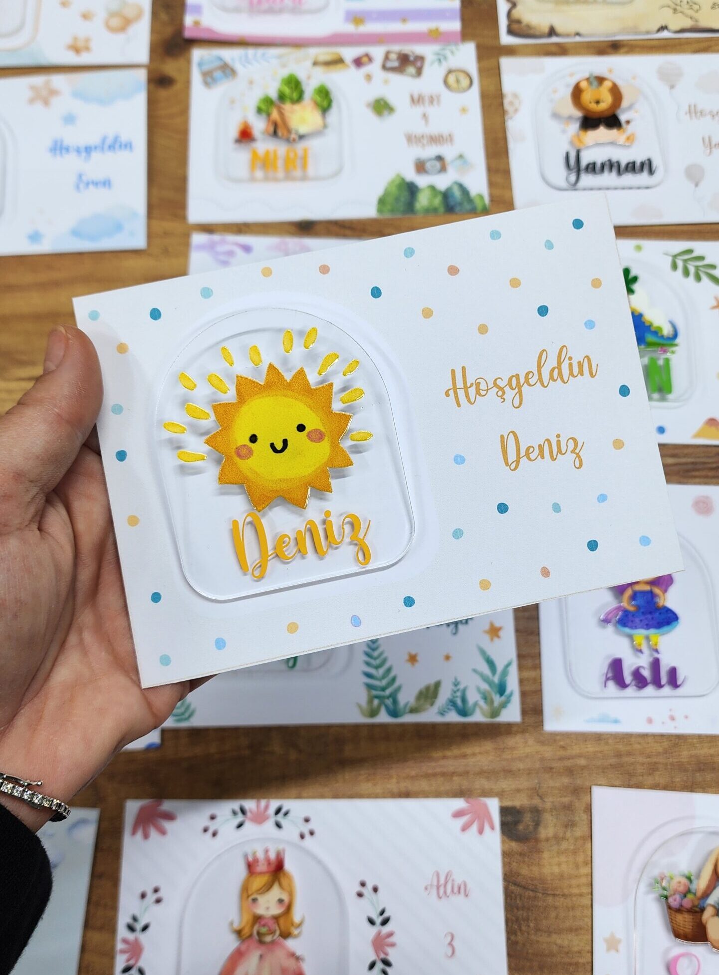 – İsme Özel Kişiye Özel Güneş Figürlü Pleksi Bebek Magnet Yenidoğan Magnet 20 Adet İsme Özel Kişiye Özel Güneş Figürlü Pleksi Bebek Magnet Yenidoğan Magnet 20 Adet - Görsel 2
