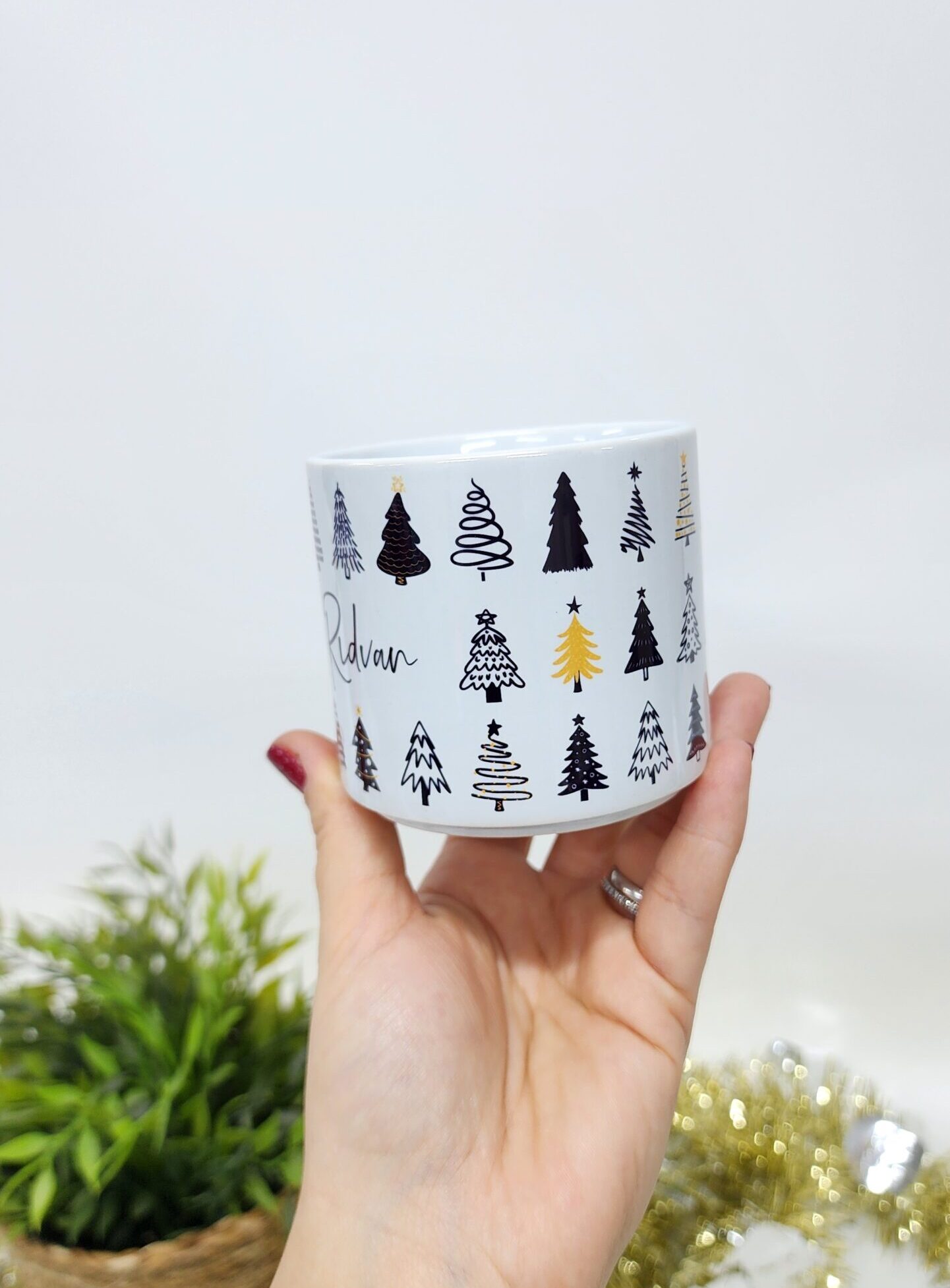 – İsme Özel Kişiye Özel Çam Ağacı Yılbaşı Temalı Happy New Year Design T Kupa Bardak Latte Fincanı İsme Özel Kişiye Özel Çam Ağacı Yılbaşı Temalı Happy New Year Design T Kupa Bardak Latte Fincanı - Görsel 2