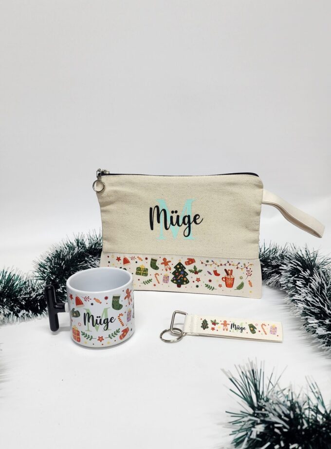 İsme Özel Kişiye Özel Mutlu Noeller T Kupa Bardak Latte Fincanı Clutch Çanta Anahtarlık Hediye Seti