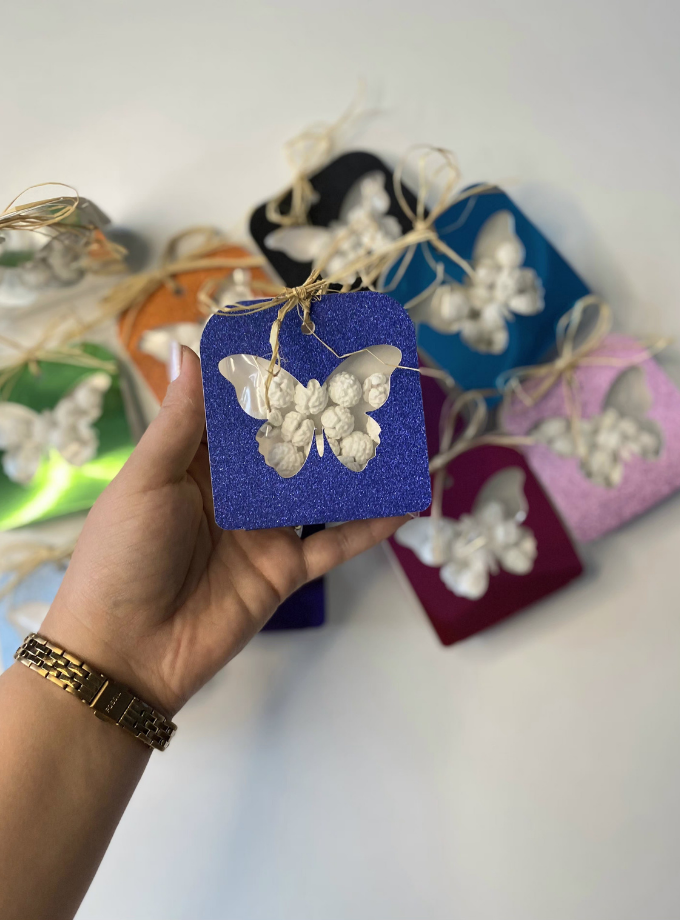 – Yeni Yıl Hediyesi Yılbaşı Hediyesi Leblebi Şekeri Simli Kutu 10 Adet Yeni Yıl Hediyesi Yılbaşı Hediyesi Leblebi Şekeri Simli Kutu 10 Adet - Görsel 3